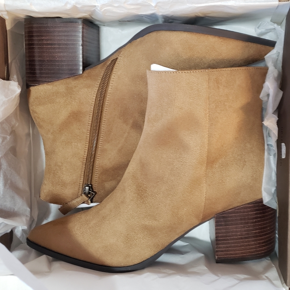 LINEA PAOLO Women's Sadie Block Heel Bootie Size 12 NWB